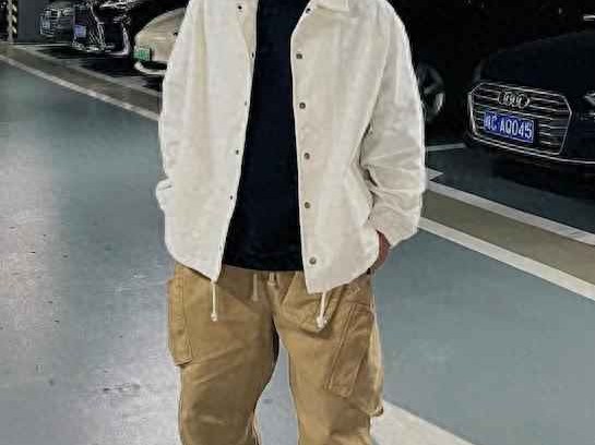 男生腿粗怎么穿衣搭配？胖男人街拍示范，身材无关照样有型