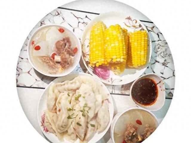 初中女生穿衣搭配与初中生妈妈早餐一周不重样搭配参考