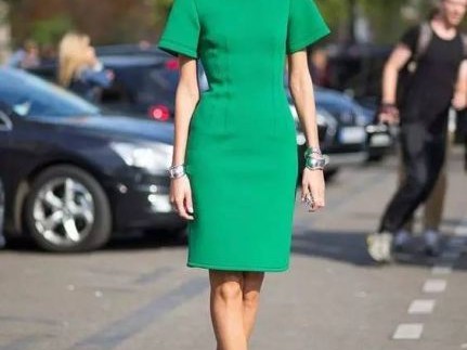 藏蓝色上衣的裤子搭配全攻略