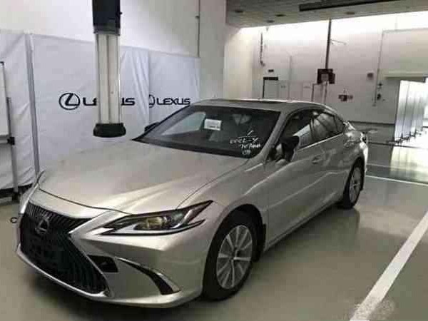 “ES”到底是啥牌子？时尚、运动还是豪车？