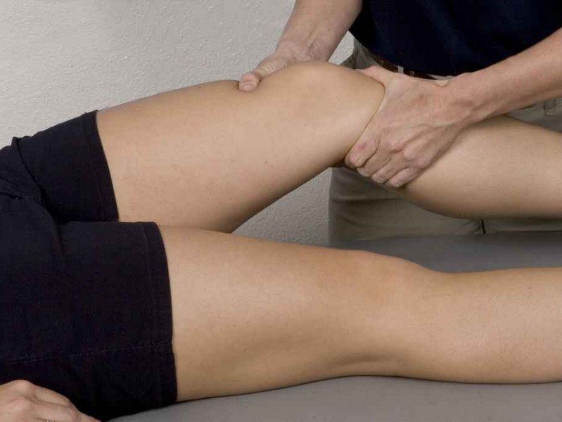 挑对丝袜牌子，告别尴尬瞬间