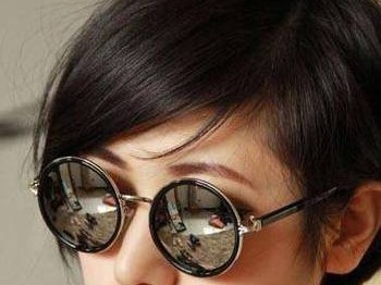 脸圆眼镜选择指南 找到最适合你的款式