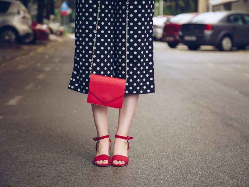 墨绿搭配这些颜色好看又高级