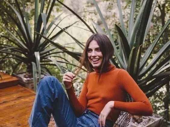 焦糖色穿搭避雷指南 这些人群穿上可能显黑显老没精神