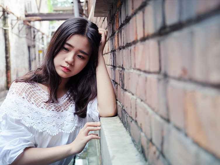 揭秘邻家女孩：你心中那个亲切又美好的形象从何而来？