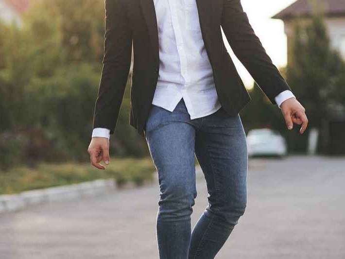 灰色西装配裤子全攻略，从正式到休闲一网打尽