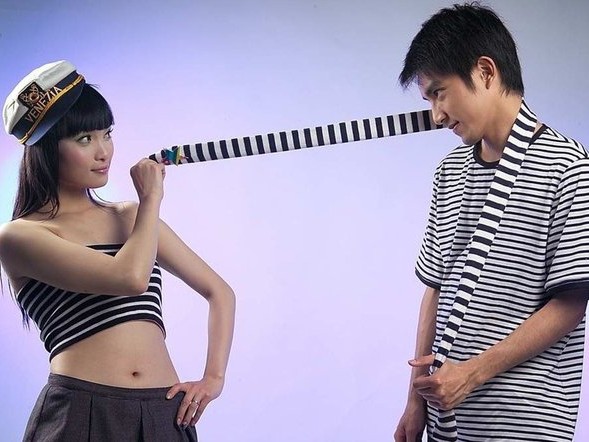 订婚穿搭不头疼 从选对款式到惊艳全场一篇搞定